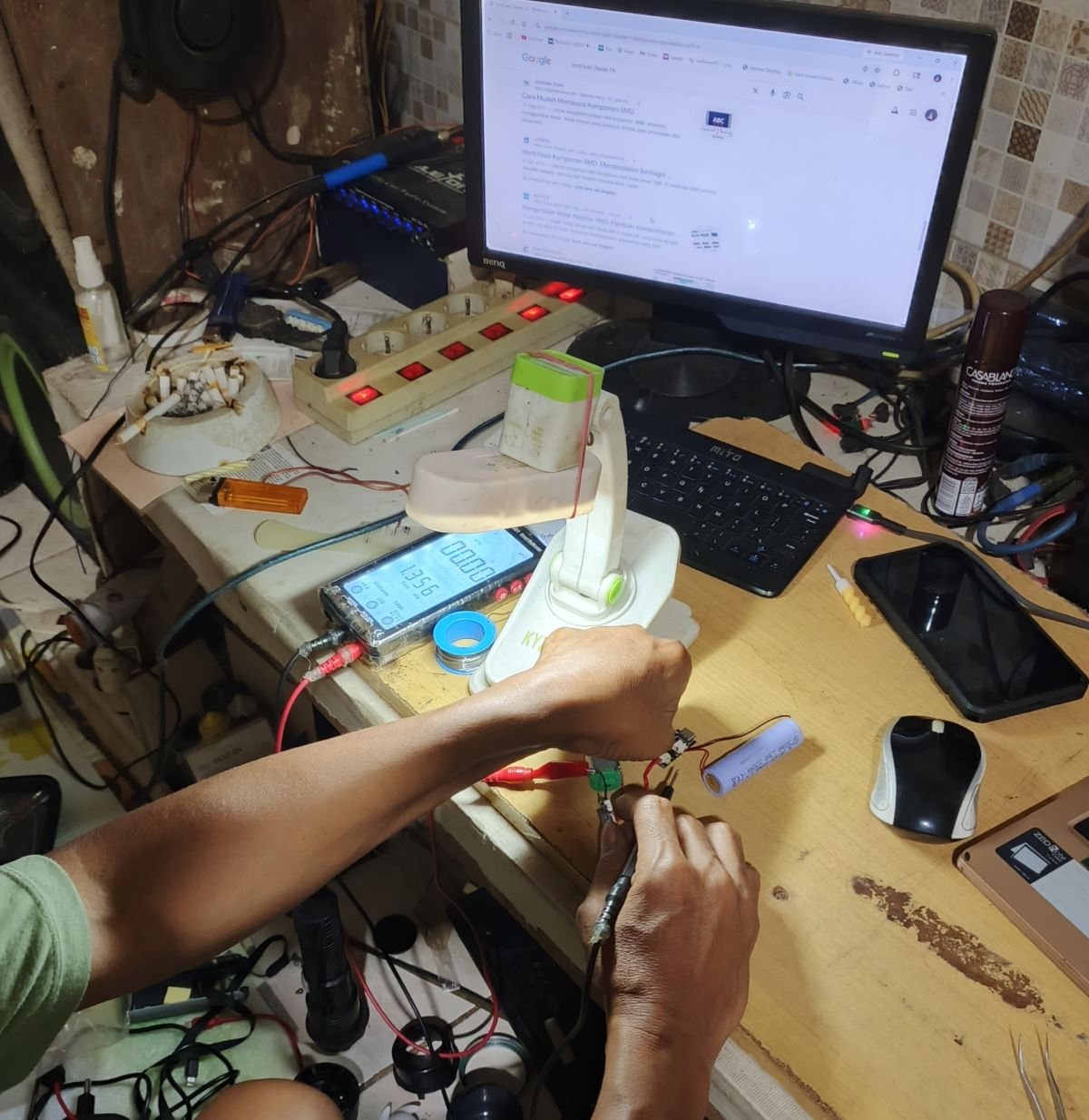 Jasa service elektronik